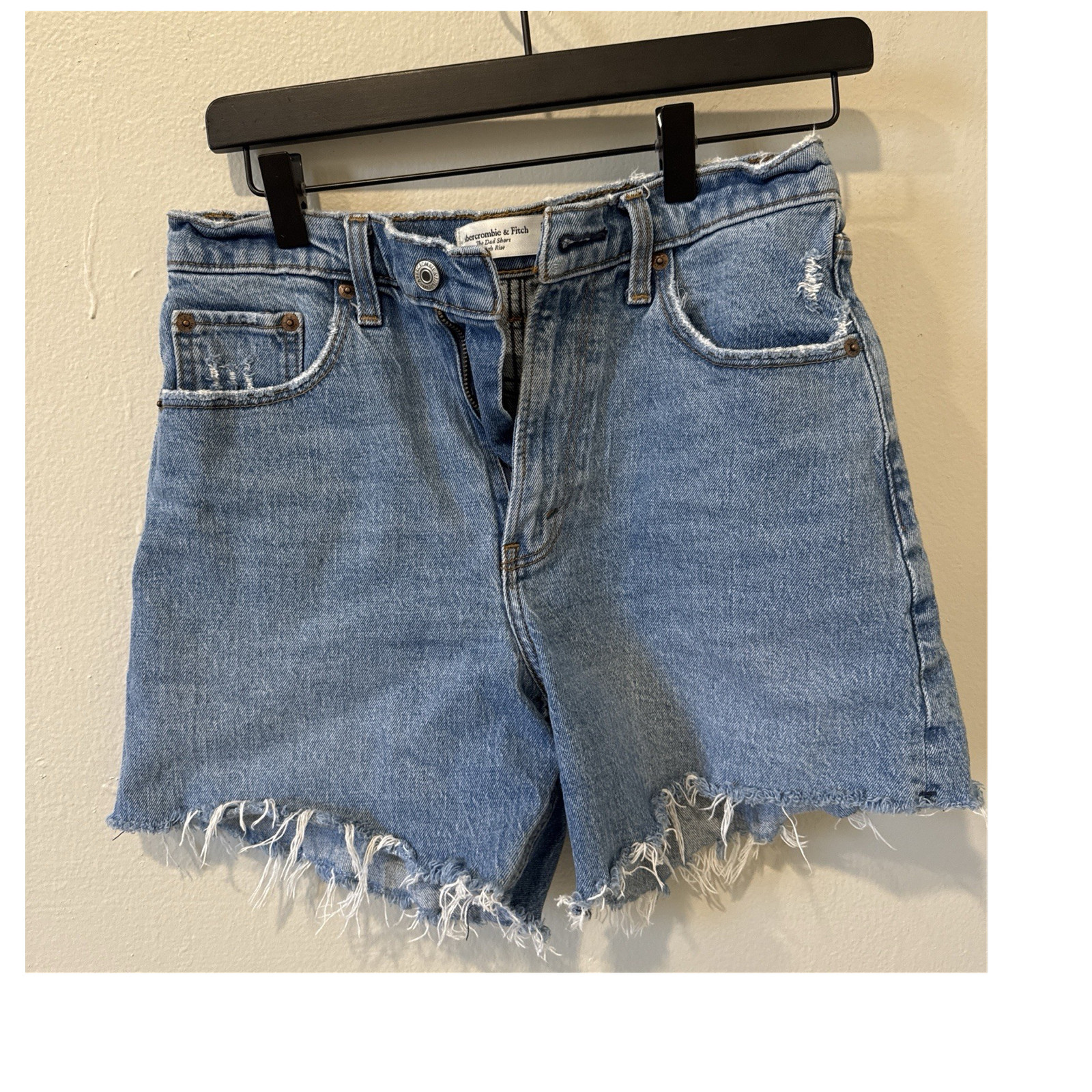 Abercrombie & Fitch The Dad Short High Rise Medium Wash Denim Shorts 27