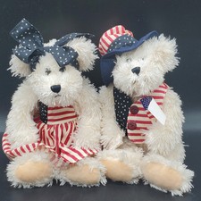 Set Of 2 Patriotic Bears Plush Red White  Blue Outfits Too Cute 