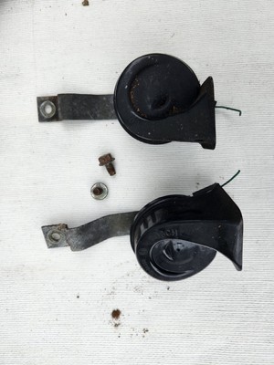 Nissan Primera P12 2005 - Emergency Horns (x2)