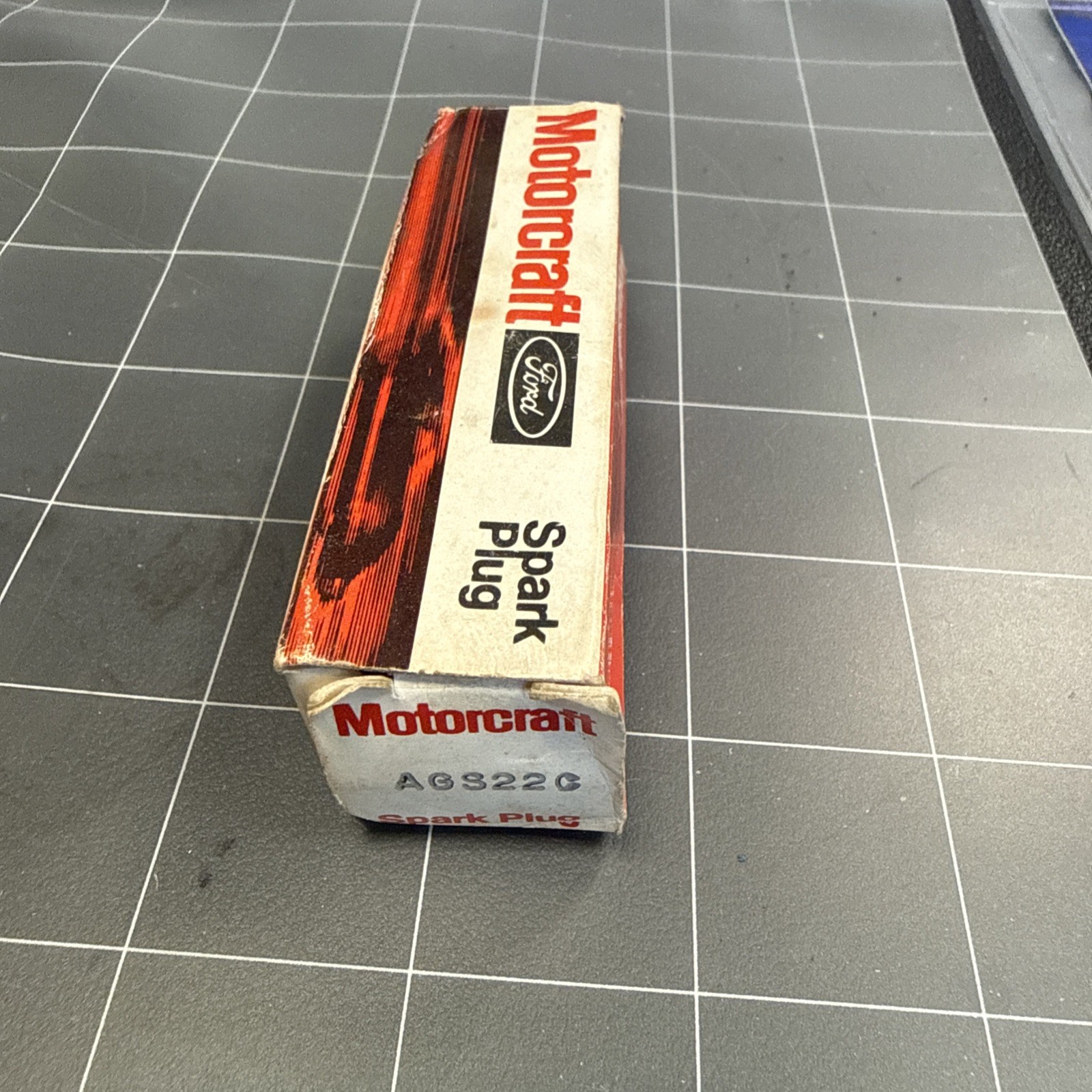 NOS Motorcraft AGS22C Spark Plug , SP-402A , Made In USA  Firs Many Cars