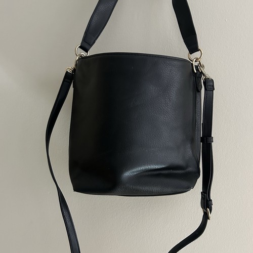 Old Navy Black Leather Crossbody Bucket Bag Womens Detachable Strap Pocket Purse - Picture 6 of 10