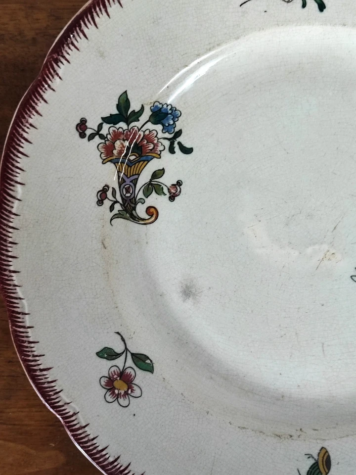 ancienne et belle assiette de collection en céramique décor floral signé Sarregu - Photo 4/4