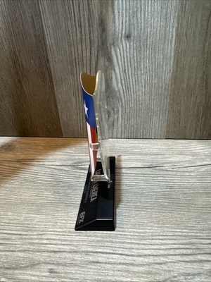 キャプテン・アメリカ シールド 金属製 USED Marvel Captain America Metal 1940s Shield Replica w/ Stand EFX