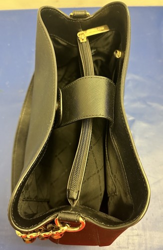 MICHAEL KORS BLACK LEATHER GOLD CHAIN HANDBAG PRE OWNED - Picture 8 of 14