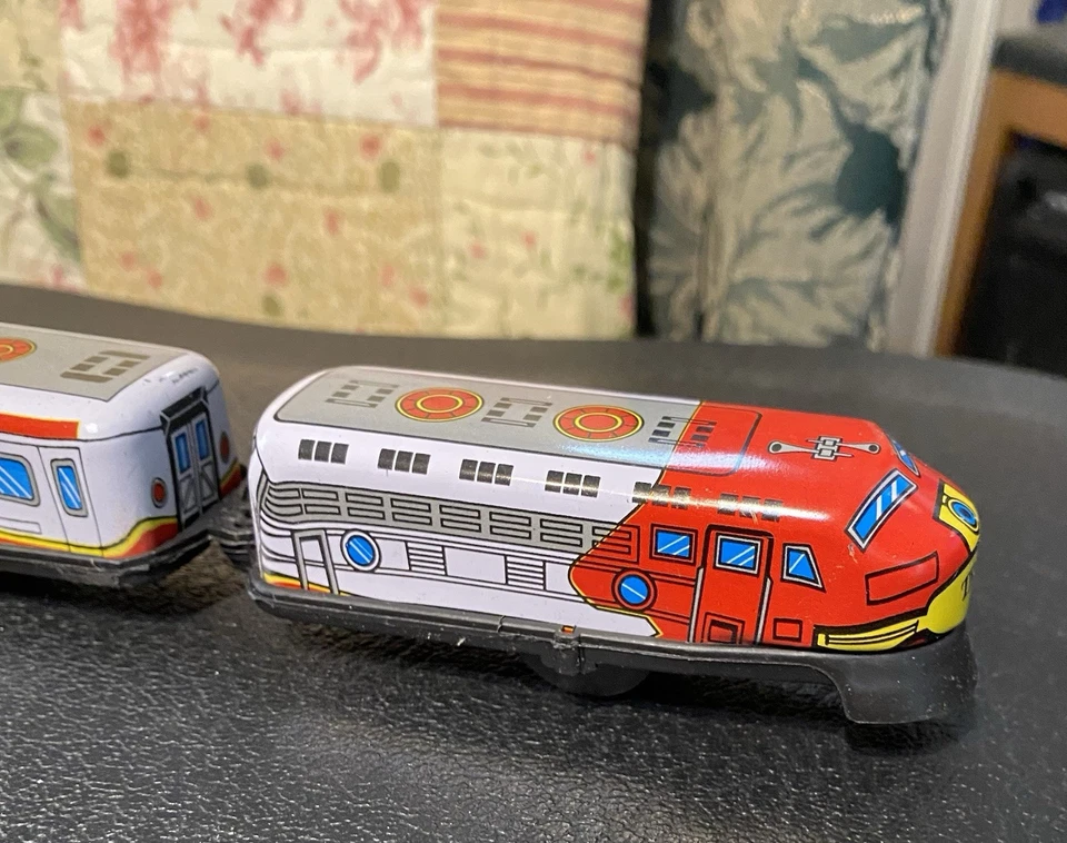  Tren expreso de hojalata litografiado de cuerda Schylling nuevo en caja Foto 2 de 4