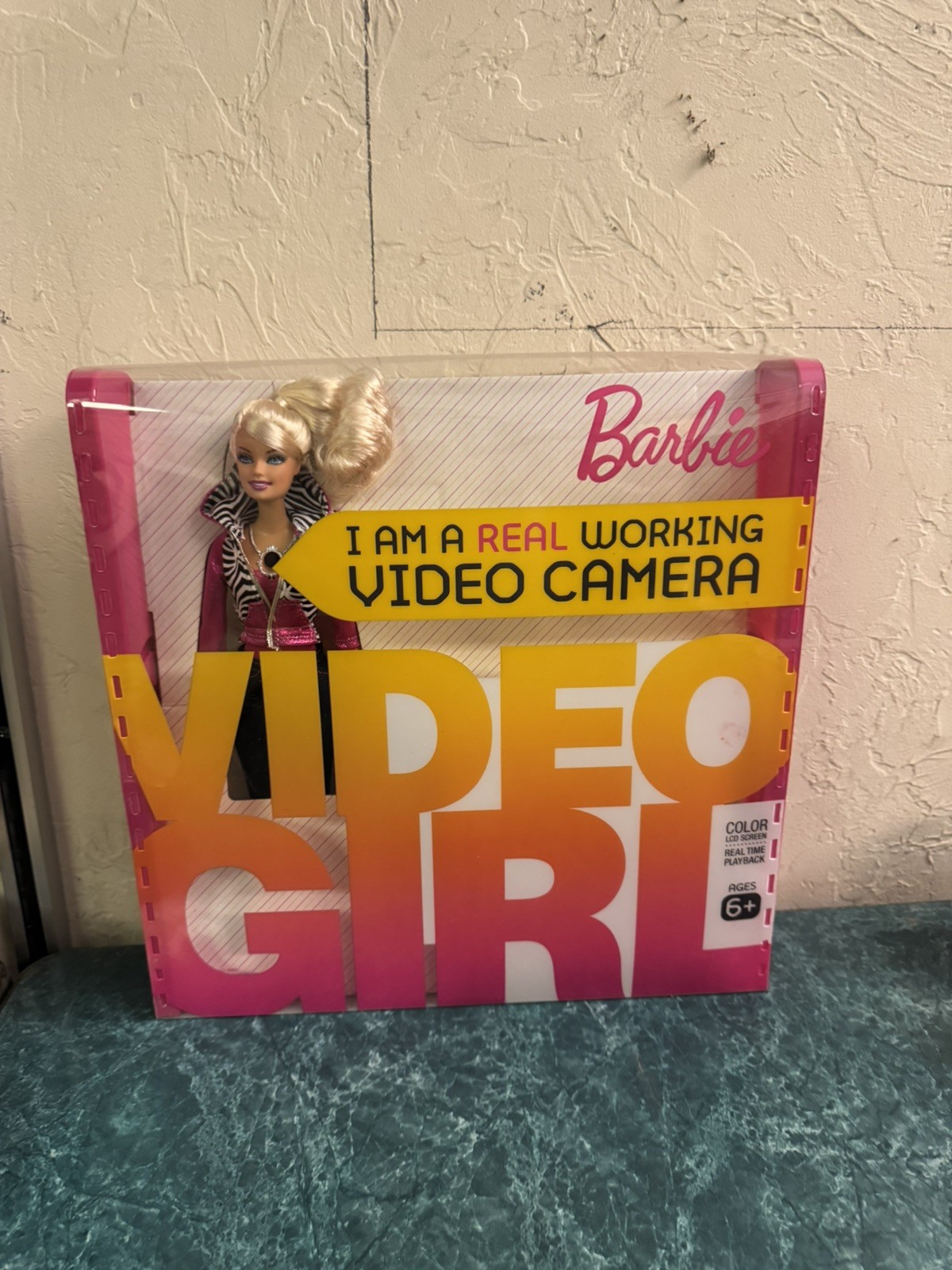 2009 Mattel Barbie Video Girl Doll with Video Camera  and LCD Screen New In Box
