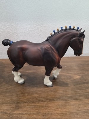 Breyer Clydesdale Stallion Mahogany Bay Blue and Gold Bobs Beautiful horse