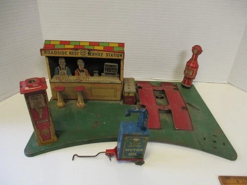 Vintage Antique MARX Toys Tin ROADSIDE REST SERVICE STATION Playset
