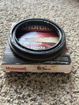 FORD OEM 97-04 Expedition Grease Seal F65Z1S190AA