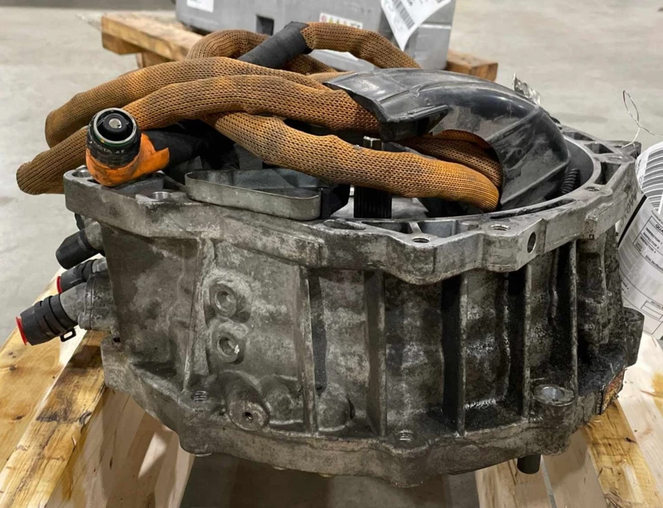 2012 Porsche Panamera Hybrid OEM Electric Assist Motor 112K 97011701001 - Imagem 3 de 4