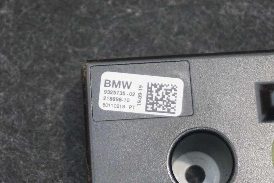 Rear HiFi Audio Sound Antenna 932573502 BMW 8-Series M850i 840i G15 G16 19-2020 - Image 4 of 4