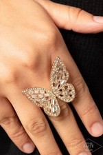 paparazzi jewelry  Flauntable Flutter Gold Ring W/ Diamond Stretchy BN