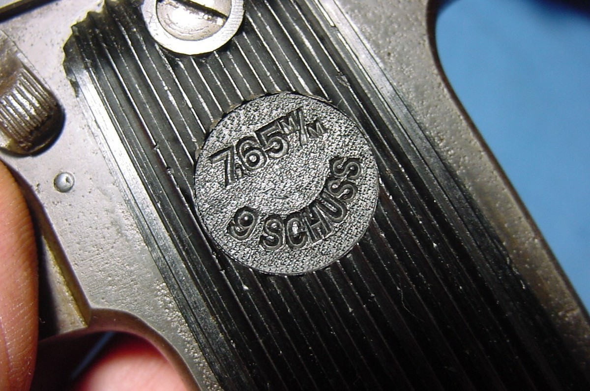 WWII Military Unique Model 17 7.65 COURT 9 COUPS Caliber 32 9 Rd