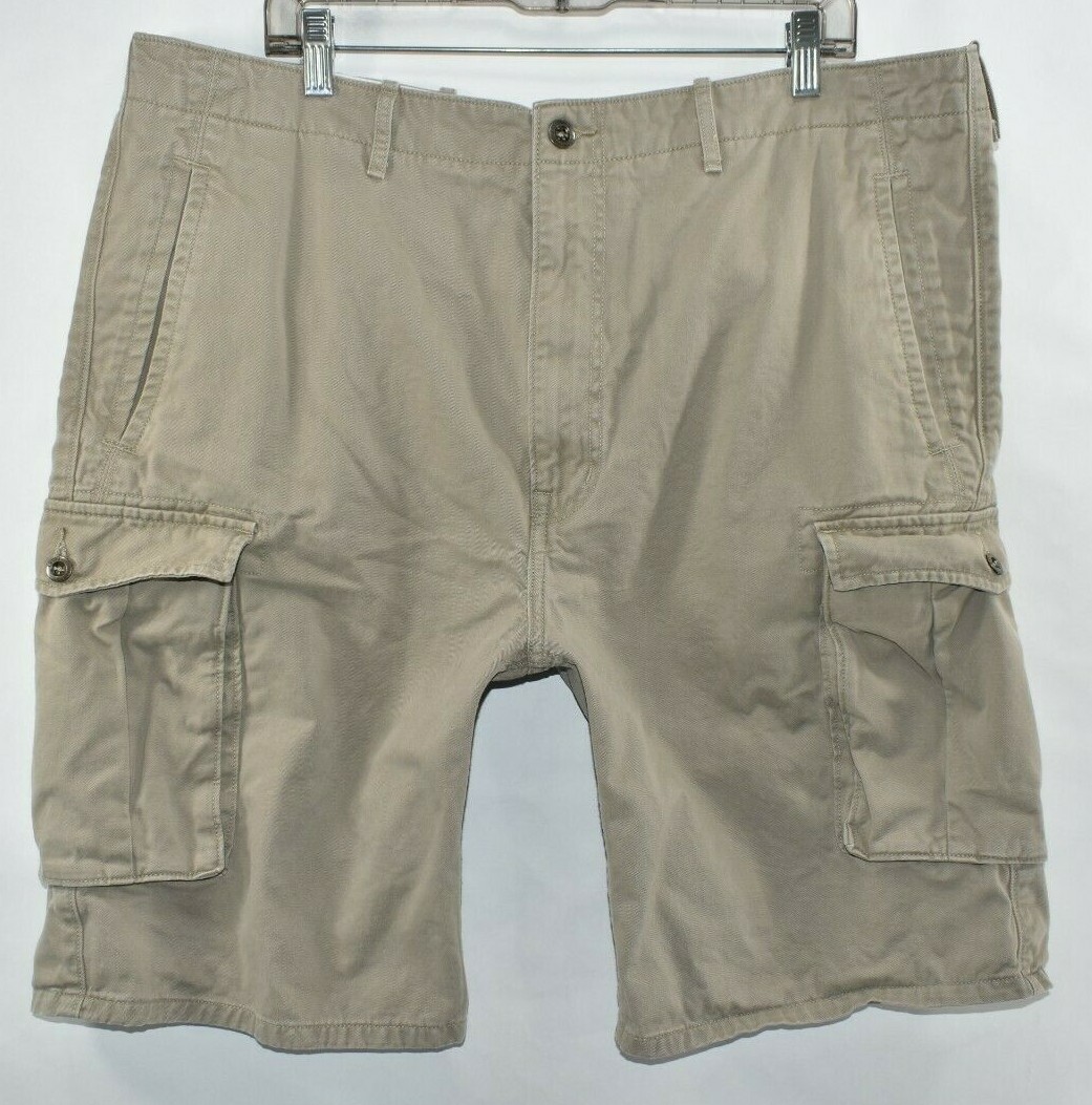 Levi's Cargo Shorts Mens Size 40 Khaki Meas. 40 x 11 … Gem