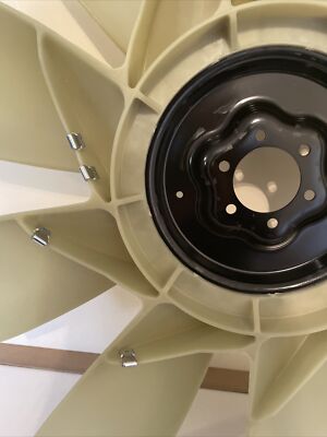 yo-dafan様オーダー品 GENUINE KYSOR 4735-44560-03 FAN BLADE 32 IN DETROIT DD15 ENGINE