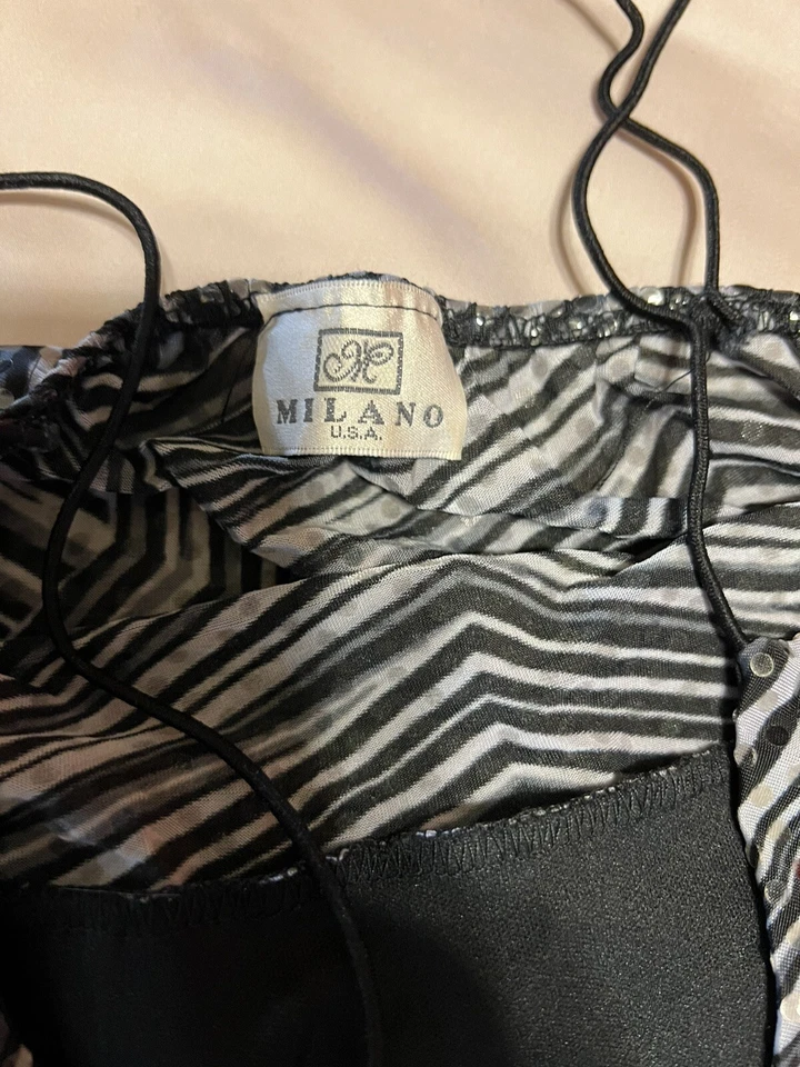 Blusa corta de verano Milano talla xs para mujer color negro lentejuelas. Foto 4 de 4