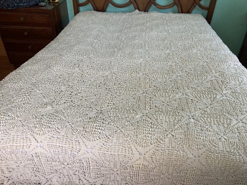 Colcha de ganchillo vintage 95"L x78"W buena prelavada muy bonita luz cruda - Imagen 1 de 12