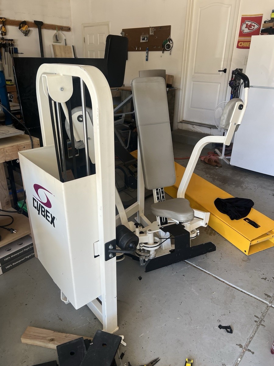 Cybex Cable Machine Cybex VR2 Chest Pec Fly Machine
