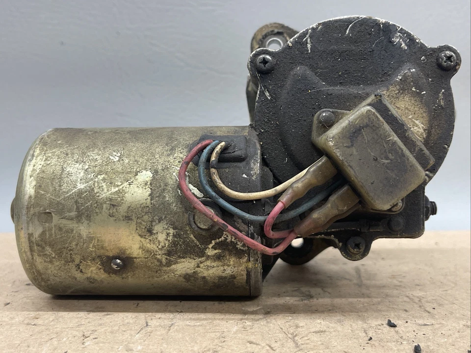 Motor limpiaparabrisas Datsun 310 1979-1982 OEM Foto 2 de 4