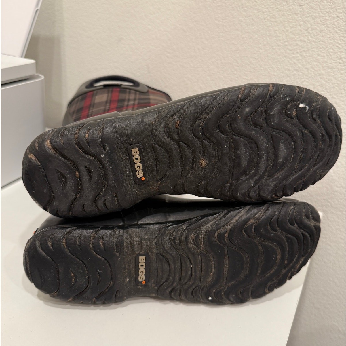 Bogs Rain Boots Women’s Size 9 Black Neo Tech Hampton Plaid Tall Pull On Rubber