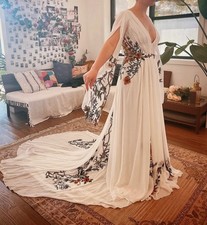 Vintage Wedding Dresses Long Sleeves Chiffon Embroidery Flowers Bridal Dresses