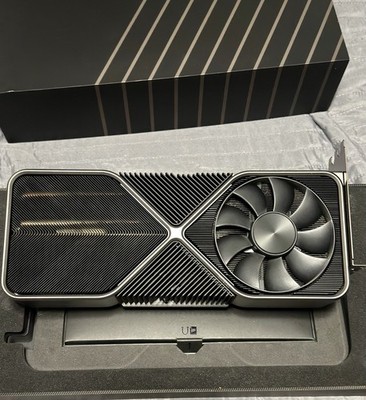 NVIDIA GeForce RTX 3090 Founders Edition VR Ready PCIe 4.0 x16 Fan