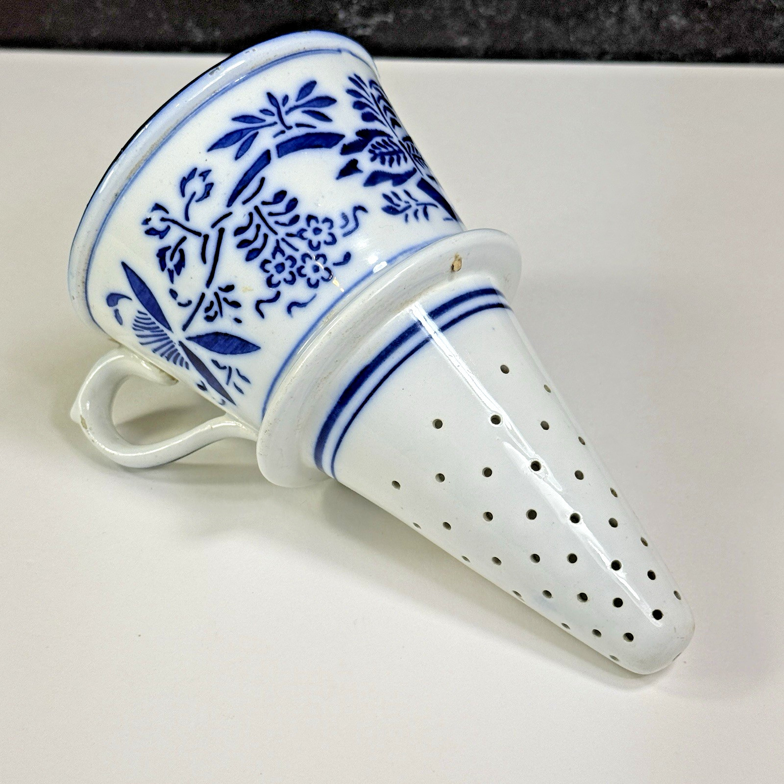 Antique Blue Onion Handled Funnel Strainer Coffee Tea Colander Cone