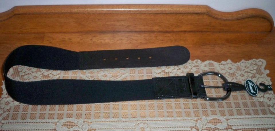 Cinturón elástico elástico elástico negro Fossil para mujer - talla pequeña Foto 2 de 4