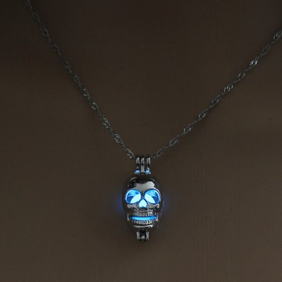  Neue Retro Böhmischen Leuchtenden Schmuck Anhänger Halskette Hohl Schädel