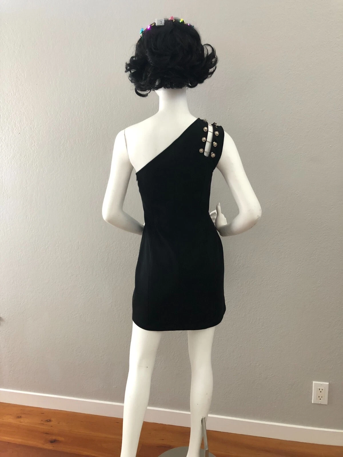 VERSUS VERSACE ABITO NERO ASIMMETRICO CON SPILLE LEONE ARGENTO IT 42 NUOVO CON ETICHETTA