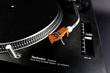 McDAISON Shell porta testina CURVATA in LEGNO di SAPELE + 4 cavetti x giradischi