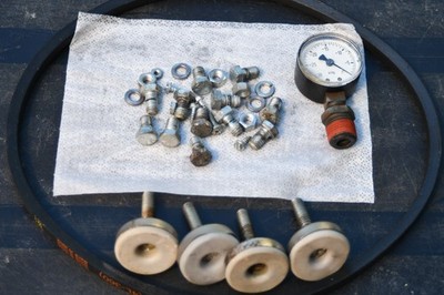 Midmark PowerVac P3 Dental Vacuum - Bolts Legs Belt Monometer