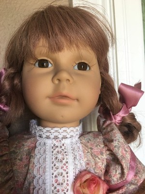 GOTZ COLLECTIBLE DOLL''Barbara''Ltd Ed 131, w/Stand 16in, SIGNED