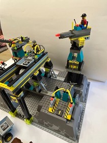 LEGO Rock Raiders: The Rock Raiders HQ (4990) Excellent Condition, 100% COMPLETE