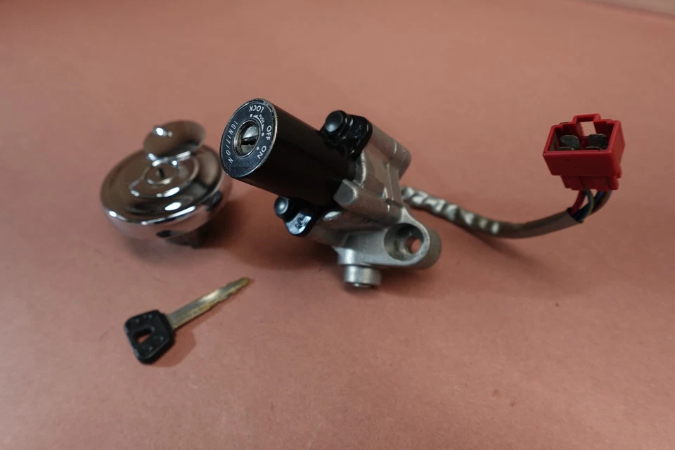 Juego de llaves de bloqueo de encendido Yamaha V-Star 1100 V Star XVS1100 1999-2009 tapa de gas Foto 4 de 4