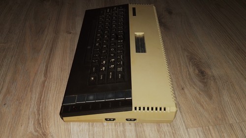 Atari 800XL with accessories . Computer looks very good . - 第 3/21 張圖片