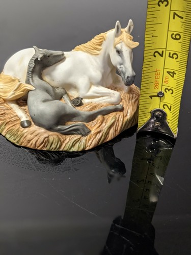 VINTAGE FRANKLIN MINT PORCELAIN HORSE GREAT HORSES OF THE WORLD CAMARGUE Chip - Picture 8 of 11