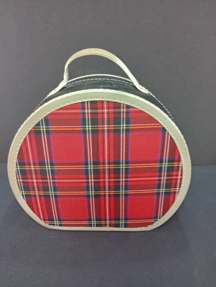 Estojo de viagem xadrez vermelho e preto para boneca/criança forrado com alça - Imagem 3 de 4