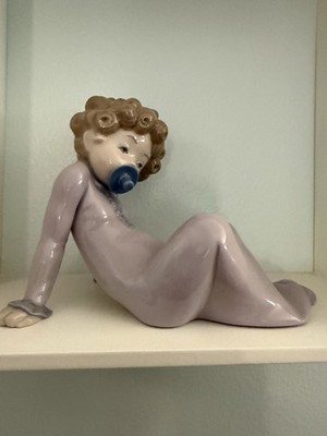 VTG Retired Lladro Porcelain Figurine From Spain. Baby With A Pacifier. # 5102.
