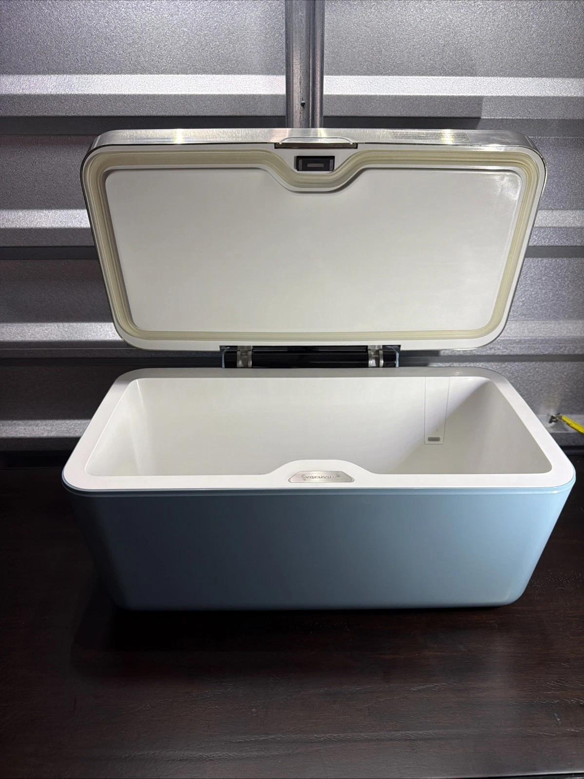Vacuvita Home Base Vacuum Food Storage Blue CH5003/10 Bread Box Base Only *