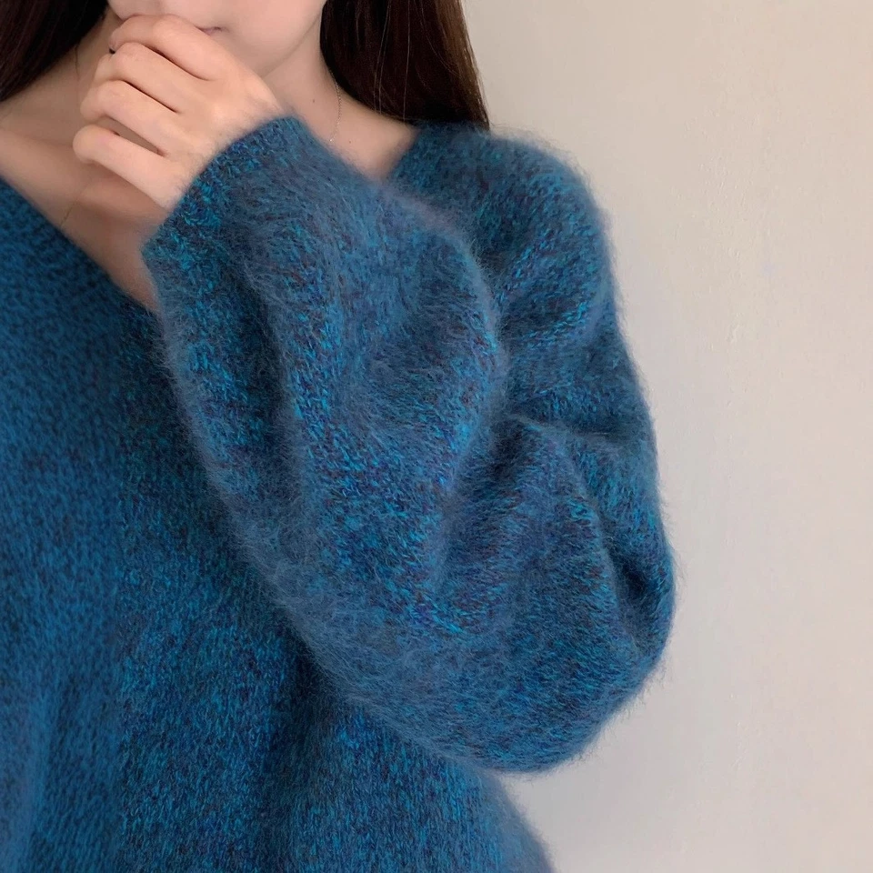 Novo Suéter Feminino de Lã Cor Camelo Decote V Inverno Malha Solta Suéter Quente - Imagem 3 de 4