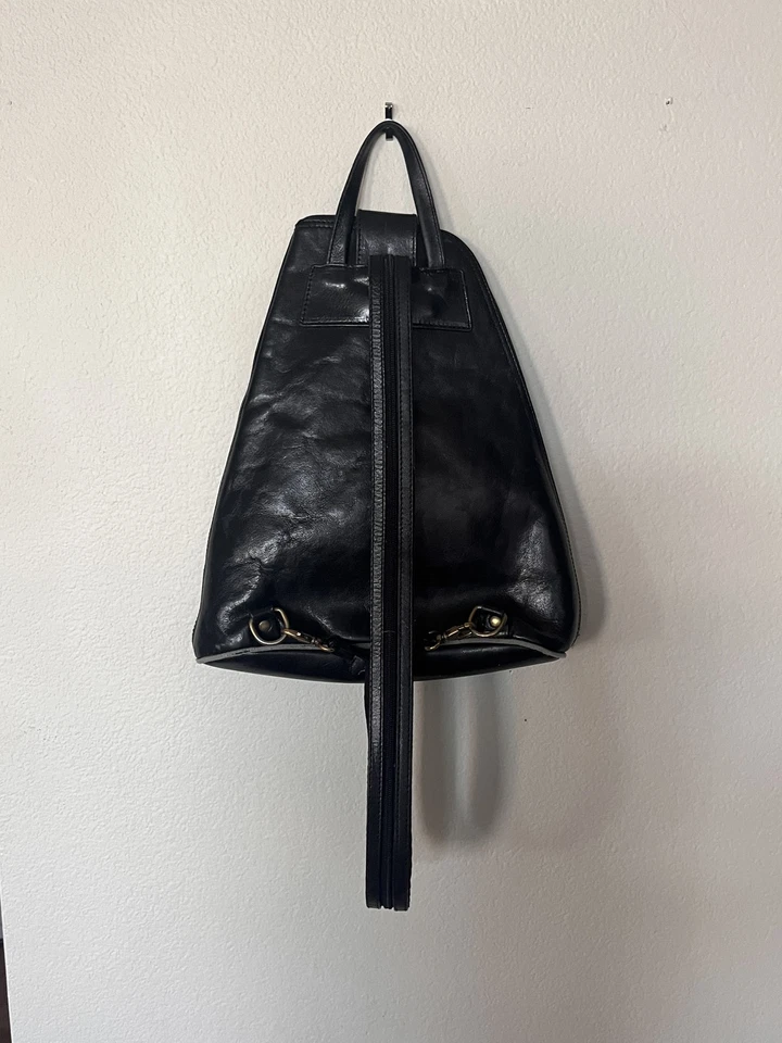 Bandolera o mochila híbrida vintage Firenze italiana de cuero negro Foto 3 de 4