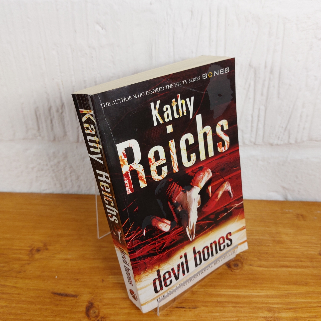 Devil Bones: (Temperance Brennan 11) by Kathy Reichs (Paperback, 2009)