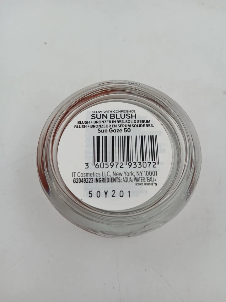 It Cosmetics Glow with Confidence Sun Cream Blush & Bronzer Duo for Sun-Kissed - Image 2 of 4