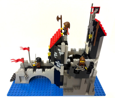 LEGO 6075 Wolfpack Tower COMPLETE w/ Box, Insert & Instructions 100% Castle