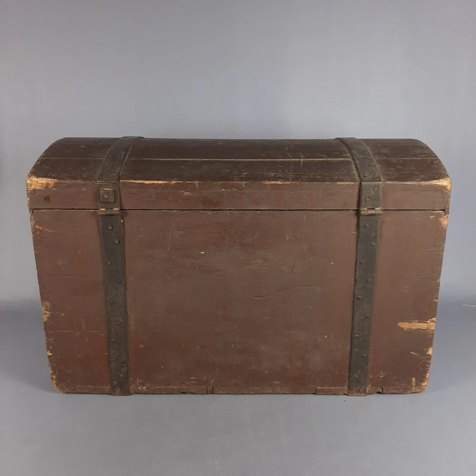 Antiguo baúl de madera de hierro diseño industrial decorativo principios del '900 Foto 4 de 4