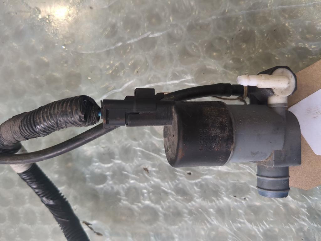 NISSAN Qashqai 2019 Windscreen Washer Pump eBay