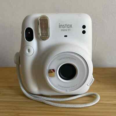 Fuji Instax Mini 11 Instant Film Camera Ice White- FOR PARTS