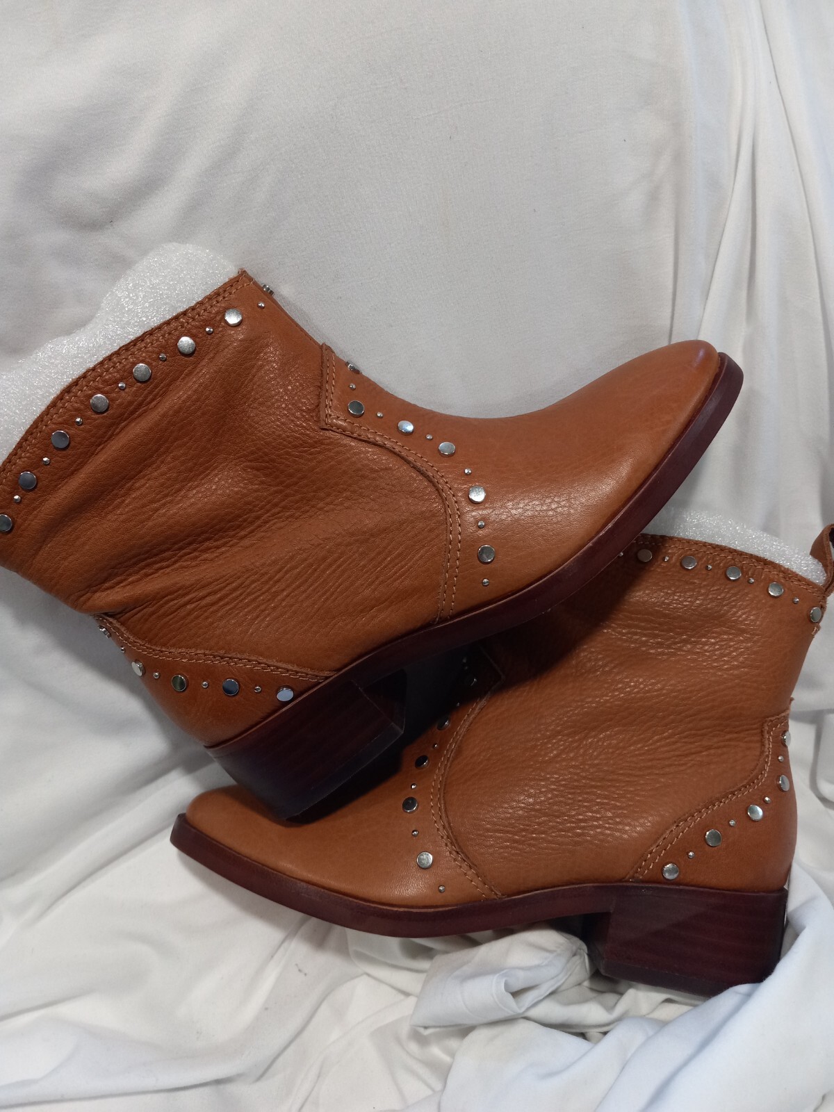 Dolce Vita Womens Tobin Brown Leather Studded Bootie Size 6 NWT