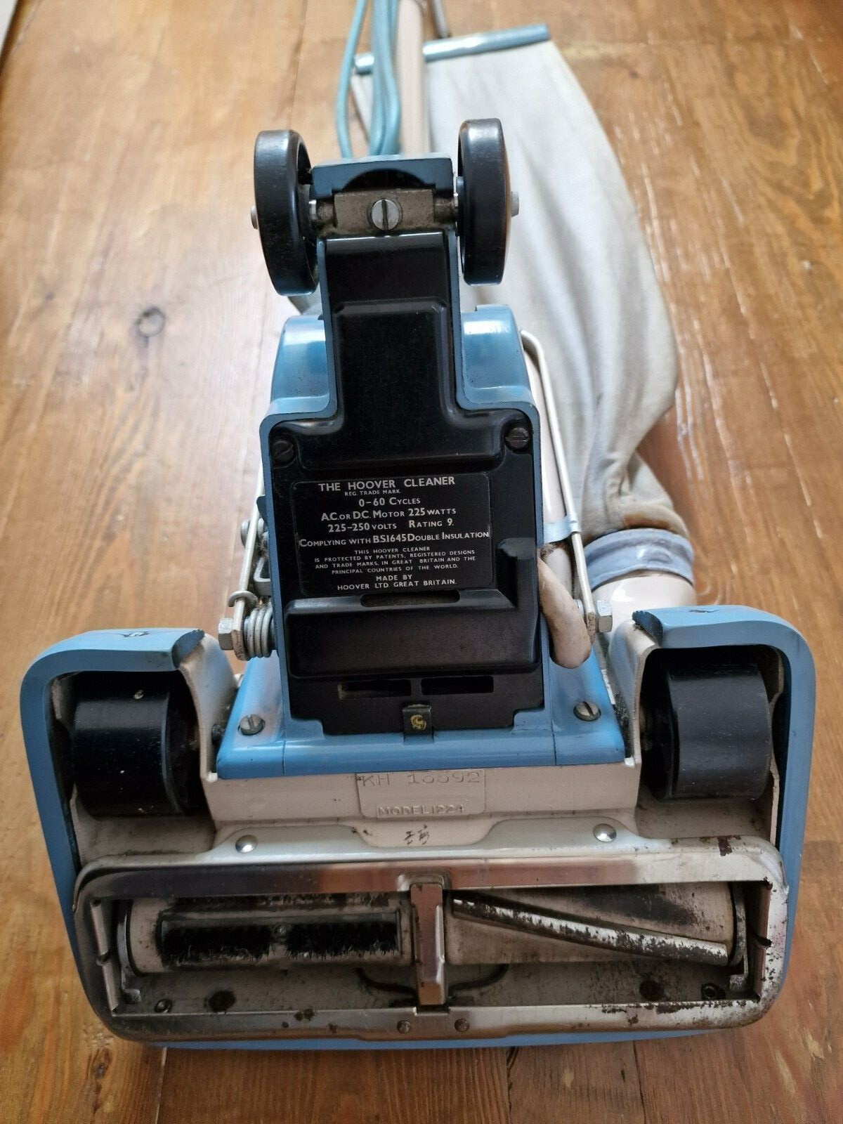 VINTAGE HOOVER JUNIOR UPRIGHT VACUUM CLEANER MOTOR IN WORKING